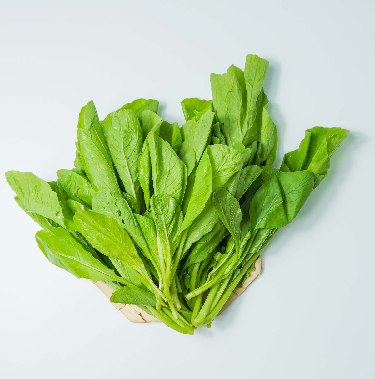 Green spinach representing MSM found in Dr. Ferg's joint supplement daily soft chew for dog mobility 